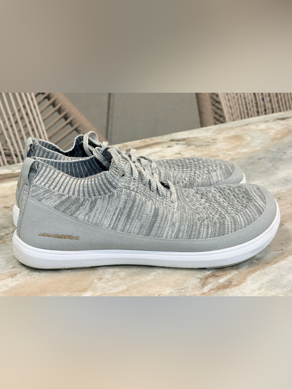Women’s ALTRA Vali knit grey running shoes- Size 10 - Picture 2 of 6